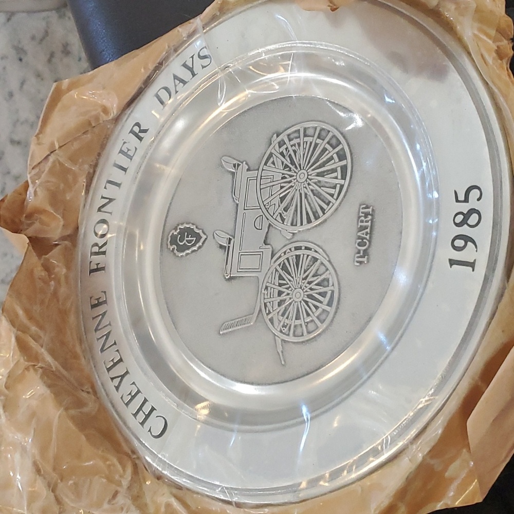 Rare 1985 Cheyenne Frontier Days pewter charger - Picture 3 of 5